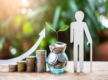 عملکرد برنامه هفتم؛ ناترازی صندوق‌های بازنشستگی و کمک 777 همتی دولت
