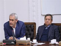 حضور همتی در جلسه رئیس جمهور با فعالان اقتصادی