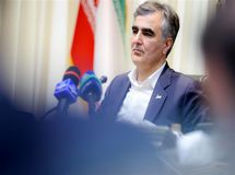 چراغ سبز بانک مرکزی به سرمایه‌گذاران خارجی برای فروش طلا در بورس کالا
