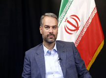 اگر پزشکیان مسئله خودرو و فیلترینگ را حل می‌کرد، نمره اقتصادی‌اش بالاتر بود
