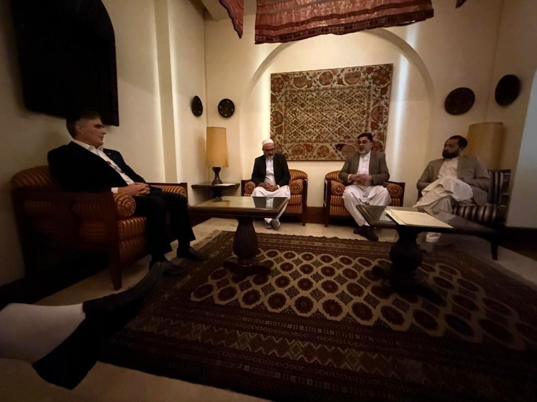 دیدار رئیس کل بانک مرکزی با صرافان هرات