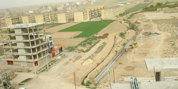 ناپدید شدن کرانه‌های شهری و روستایی و تهدید کاربری اراضی کشاورزی
