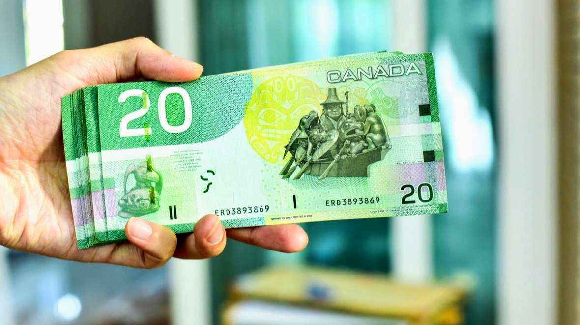 قیمت دلار کانادا؛ امروز ۱۴ مرداد
