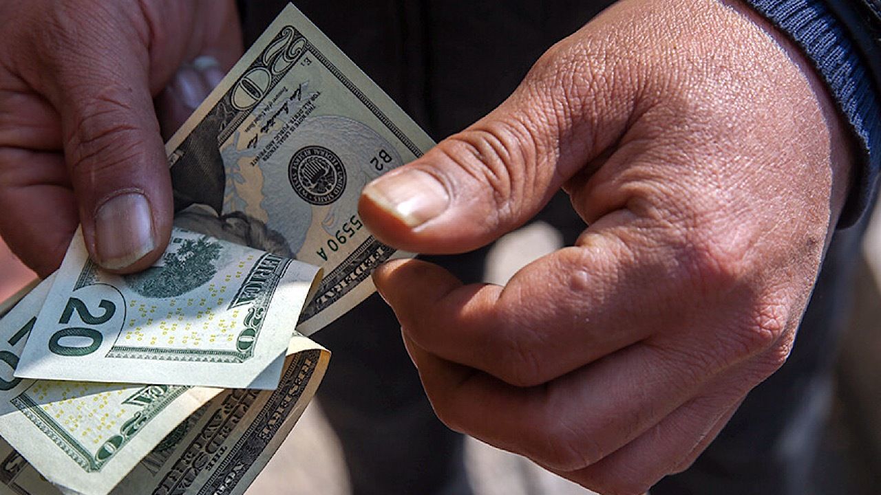 لاستیک بارز خطاب به سازمان بورس: افزایش ۶۴ درصدی مواد اولیه پس‌لرزه مستقیم تک‌نرخی شدن ارز است   