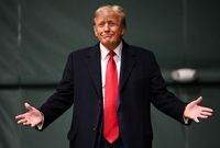 تهدید تعرفه ۱۰۰ درصدی ترامپ، بازارهای جهانی را به لرزه انداخت