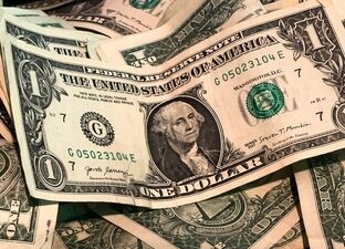 قیمت دلار امروز شنبه 6 تیر 1405