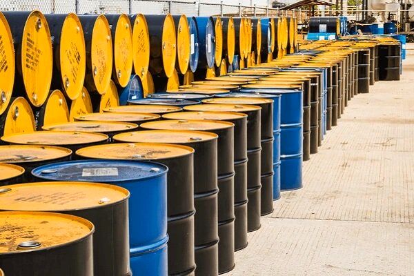 نفت در روز نخست معاملات سال ۲۰۲۶ قیمت افزایشی داشت