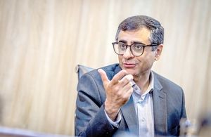 دچار رقابت استان‌ها در عقب‌ماندگی هستیم