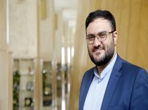 نگرانی بازنشستگان از قطع مستمری درصورت اشتغال در تاکسی‌های اینترنتی
