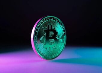 قیمت بیت کوین امروز دوشنبه ۱۴ مهرماه ۱۴۰۴/ پادشاه رمزارزها افزایشی شد
