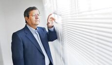 سقوط وحشتناک قدرت خرید ایرانی‌ها / حقوق کارگران از ۷ گرم طلا به نیم گرم رسید
