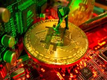 چشم‌انداز قیمت بیت‌کوین در 2026؛ سقوط تا 50000 یا صعود به 125000 دلار