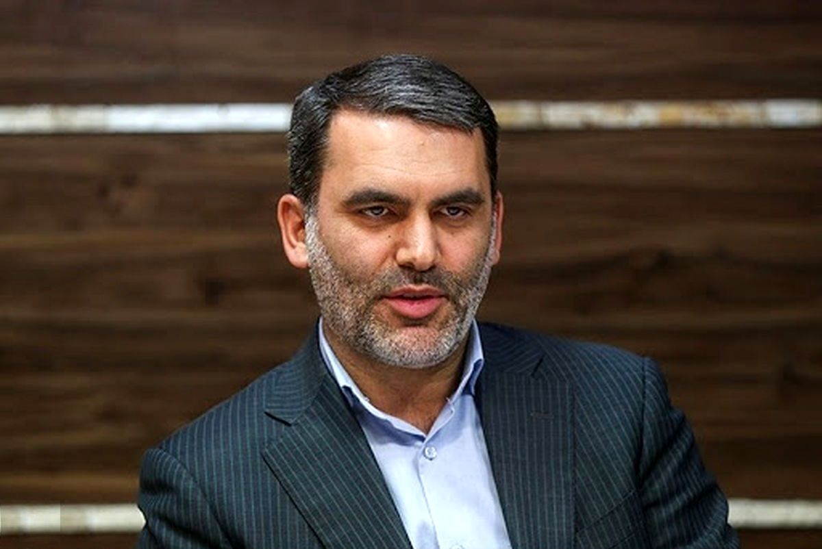 عادی سازی دلار ۱۵۰ تومانی توسط عضو کمیسیون برنامه