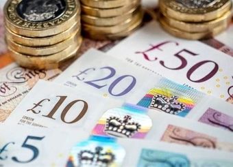 سقوط پوند انگلیس زیر سایه تردیدهای سیاسی
