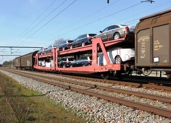 امکان واردات خودرو با قطار فراهم شد
