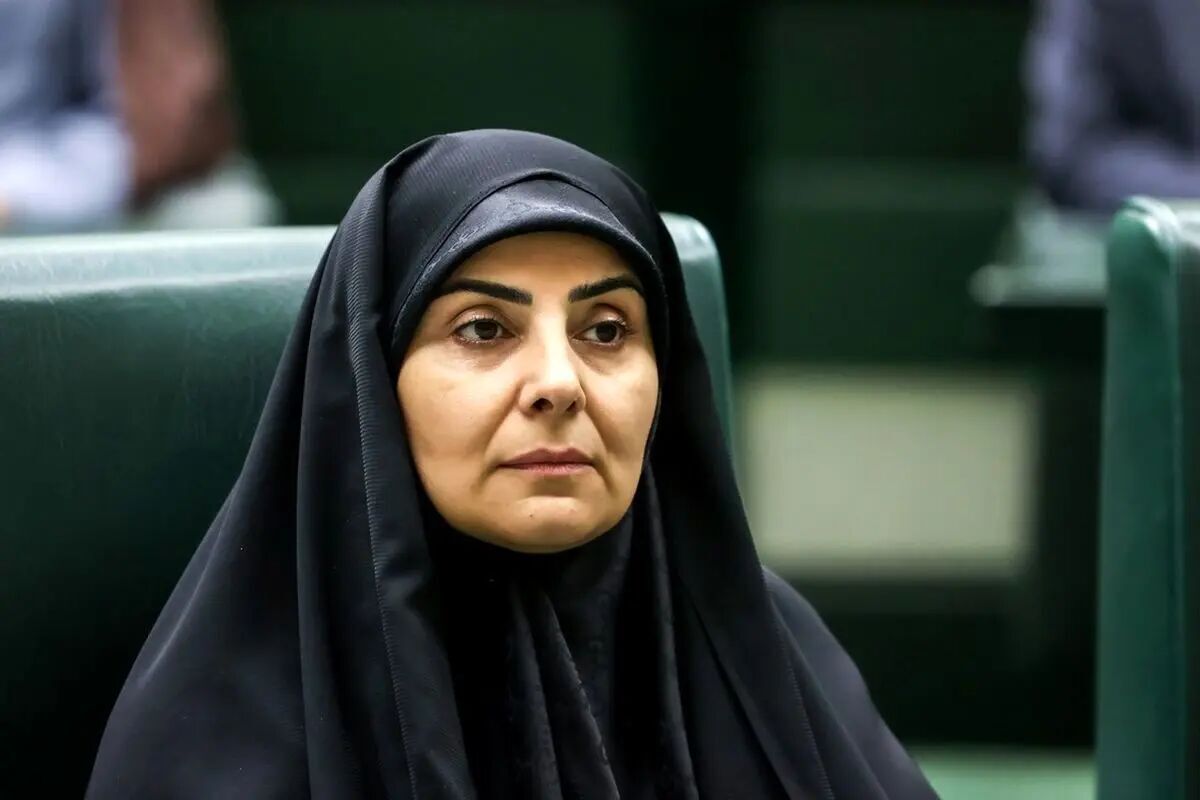 زمین مسکونی به خانواده‌های دو شهید دانش‌آموز تبریزی واگذار شد
