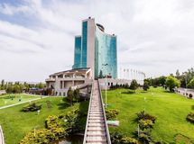 معرفی سوئیت‌های VIP هتل ائل‌ گلی تبریز با چشم‌انداز دریاچه