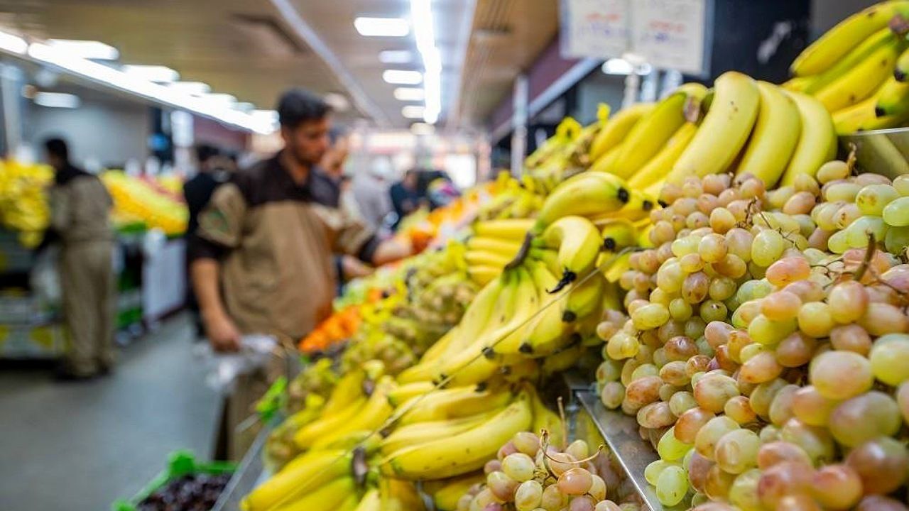میدان بزرگ میوه و تره‌بار قیمت عمده میوه و سبزیجات را تعیین کرد
