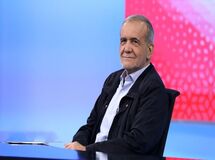 جلسه شبانه پزشکیان در بانک مرکزی