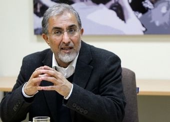 دولت دروغ می‌گوید که پول ندارد