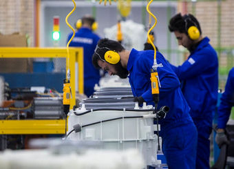 شاغلان فقیر و بحران نیروی کار/ کارگران؛ یا مهاجرت یا شغل غیر رسمی
