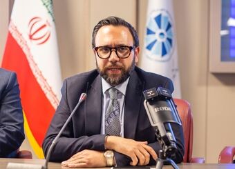 فرش دستبافت در سال ۷۳ به تنهایی حدود ۴۵ درصد صادرات غیرنفتی کشور را داشت/از ۲ میلیارد دلار رسیدیم به چهل میلیون دلار