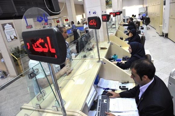 پای بانک های پاسارگاد،پارسیان و سامان به هندوستان باز می شود