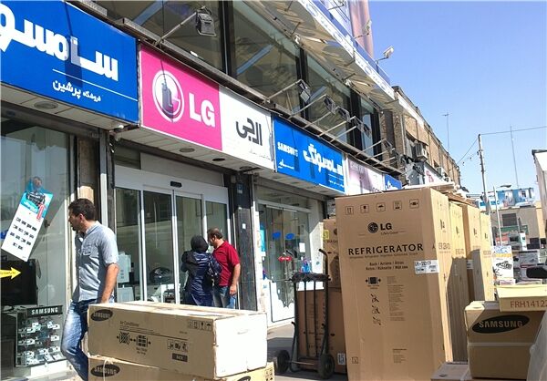 کارت 10 میلیونی خرید کالا مردم را بلاتکلیف‌تر کرد/ خرید لوازم خانگی متوقف شد