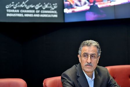 در یک سال اخیر رشد همه بخشهای صنعت منفی بوده است/ رشد صنعت در زمستان هم منفی میشود