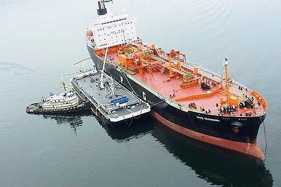 تحریم صادرات نفت همچنان چابرجاست/ محمولههای نفتی ایران بیمه نمیشود