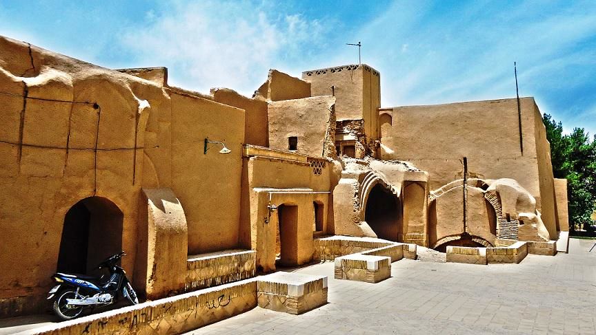 خط کشیدن دور بافت تاریخی شهرها اوج بی‌تدبیری است