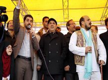 آخوندی تعمدا مسکن مهر را تکمیل نمی‌کند؟