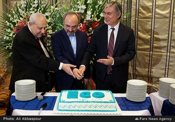 بانک جهانی ایران را سرکار گذاشت!/ صلهرحمِ نماینده وزیر از فرزندان در آمریکا