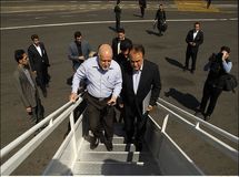 آمار واردات بنزین "محرمانه" شد/ رئیس‌جمهور خبر دارد زنگنه در وزارت نفت چه می‌کند؟!