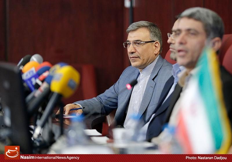 طیبنیا یک بازنشسته با مدرک فوق دیپلم ساختمان را معاون خود کرد/ در ساختمان باب همایون چه خبر است؟