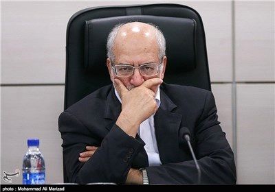 شکست نعمتزاده در خروج پتروشیمیها از بورس!