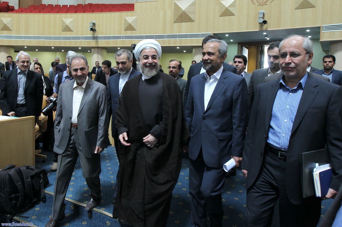 سال 95 از نیمه گذشت؛ هیچ نشانی از رونق اقتصادی دیده نمیشود/ قیمت کالاهای اساسی هرروز گرانتر از دیروز