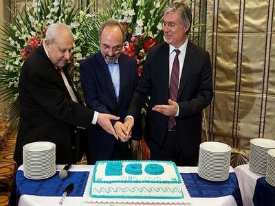 تکمیل پروژه "نفوذ" با واگذاری زمین در مناطق آزاد/ فروش زمین به خارجی‌ها به بهانه جذب سرمایه‌گذار!