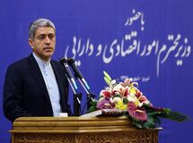 با انبوهی از جوانان جویای کار مواجه‌ایم/ شرایط کار برای آنان فراهم نیست