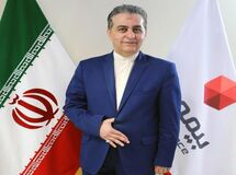 در هیچ جای دنیا صنعت بیمه چنین رفتاری با مردم نمی‌کند/ مردم را مجبور به خرید بیمه نامه‌های قدیمی کردیم!