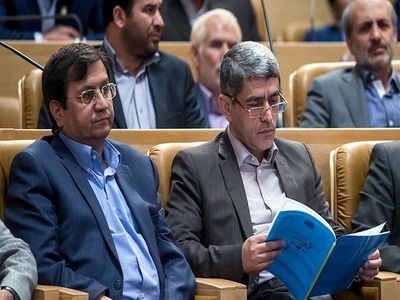 رفیق‌بازی وزیر اقتصاد در انتصاب هیئت مدیره بانک ملی