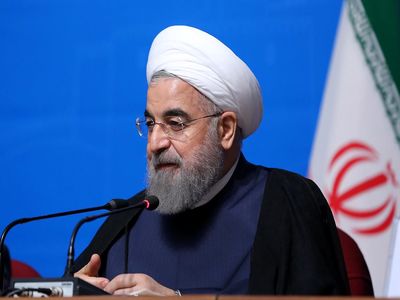 چرا روحانی حسرت 180 میلیارد دلار درآمد ناشی از خام‌فروشی را می‌خورد؟