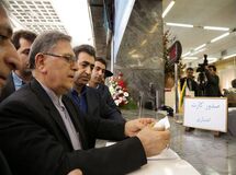 روزنامه رسمی دولت: مردم هیچ رغبتی برای استقبال از کارت 50 میلیونی بانک مرکزی نشان نمی‌دهند