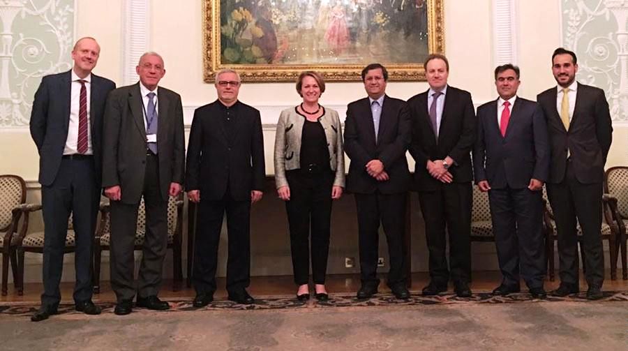 بی‌تفاوتی رئیس کل بیمه مرکزی در اخراج 4 نجومی‌بگیر از برج رومی!