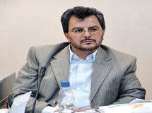 عضو اتاق بازرگانی: تبدیل ریال به تومان انحراف افکار عمومی است/ هیچ تاثیری بر اقتصاد ندارد