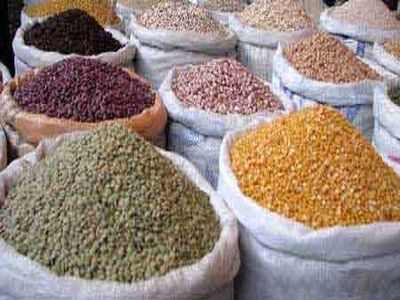 عده‌ای سرمایه‌دار سودجو بازار حبوبات را به هم ریختند/ واردات عدس از کانادا، نخود از استرالیا و لوبیا از چین و اتیوپی!