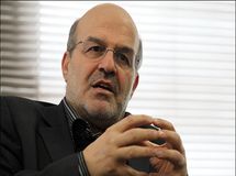 کلانتری: خودکفایی در تولید محصولات کشاورزی حرف بی‌منطقی است/ غیرممکن است که در تولید روغن نباتی، برنج، شیر و گوشت خودکفا شویم!