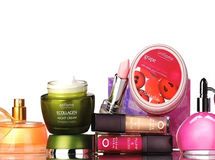 دولت امسال 35 هزار دلار صرف واردات کلاه‌گیس، ریش و موی مصنوعی کرد!/ ورود 377 میلیارد تومان لوازم آرایشی و بهداشتی