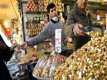 فیلم:: خرید آجیل مردم برای نوروز 96 نصف شد