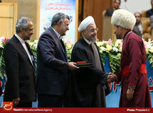 پول هیچکدام از جوایز صادراتی به صادرکنندگان نمونه داده نشد!/ به کشاورز نمونه، جایزه موز دادند!